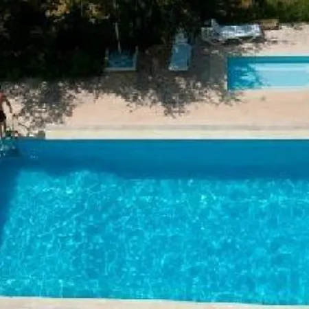 Lara Appartement *